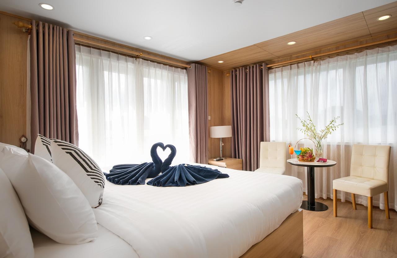 La Vela Premium Cruise - Managed By Paradise Cruises Ha Long Exteriér fotografie