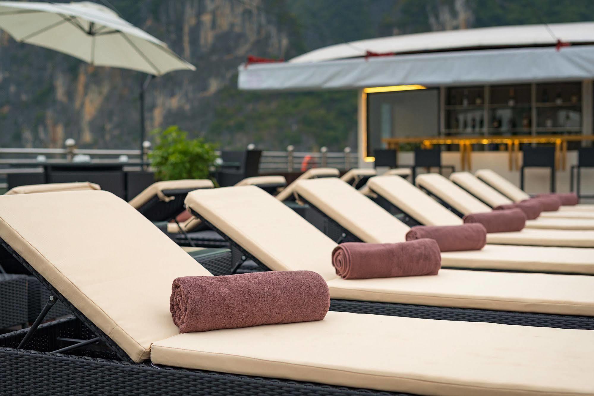 La Vela Premium Cruise - Managed By Paradise Cruises Ha Long Exteriér fotografie
