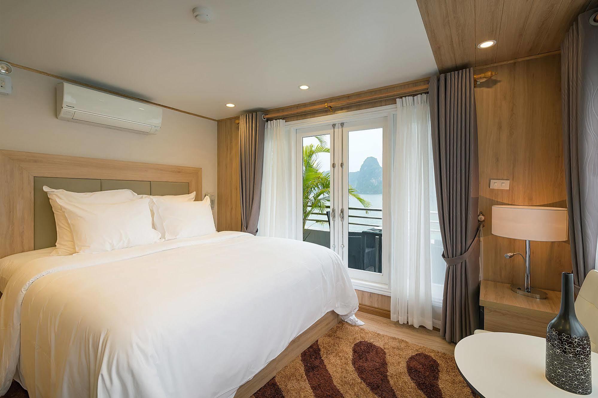 La Vela Premium Cruise - Managed By Paradise Cruises Ha Long Exteriér fotografie